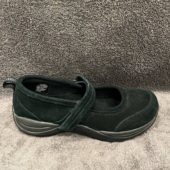 LL Bean Suede Mary Jane Casual Shoes - Picture 7 of 11